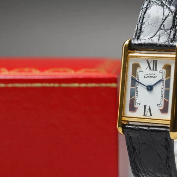 RARE! Near Mint Cartier Tank Watch With Full Box - Picture 2 of 8